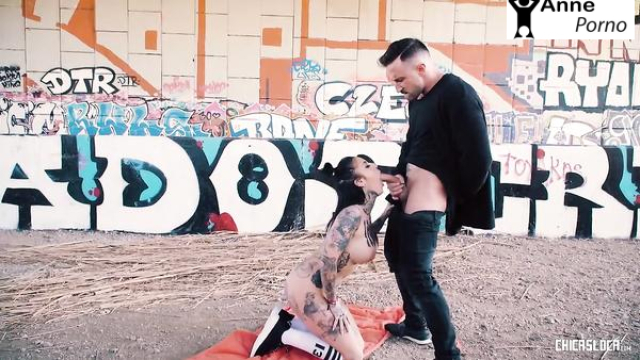 Yarrağı Kalkınca Sevgilisini Taksimin Ara Sokağına Sokup Siken Namussuz