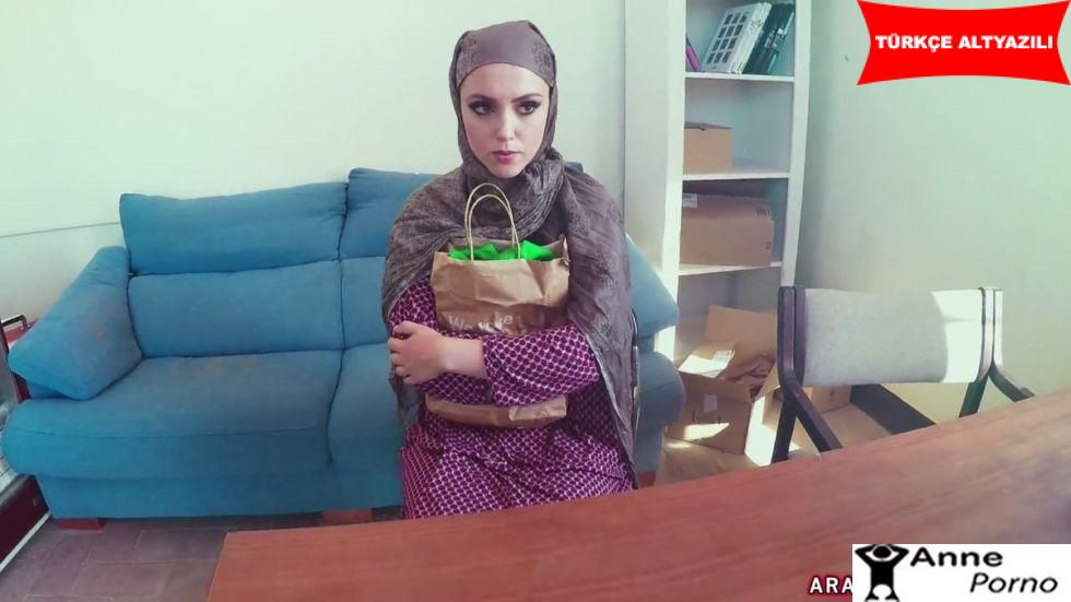 iş Arayan Türbanlı Suriyeliye Sert Teklif