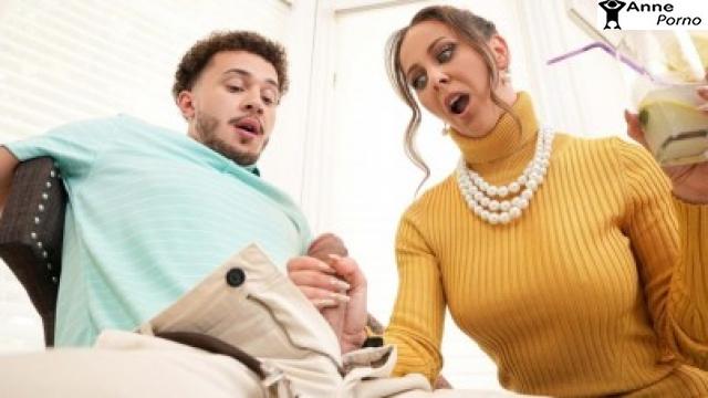 Kocası Sikmeyince Sikecek Birini Buluyor