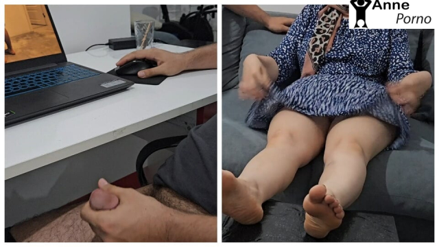 Türk Ergen Teyzesi Tarafından Porno İzlerken Yakalanınca Teyzesi Amcığını Hediye Ediyor