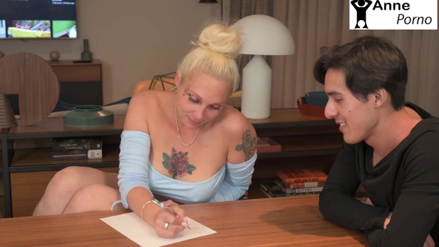 Ders Çalıştıktan Sonra Annemi Siktim