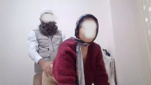 Cinci Hoca Kandırdığı Köylü Kızını Sikiyor