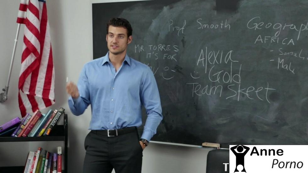 Yeni Okul Hocasını Azdırıp Siktirtiyor