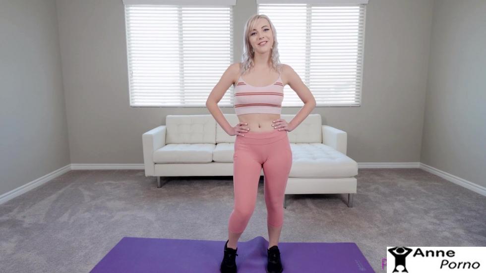 Dolgun Genç Liseli Türbanlı Kalın Yarrak istiyor