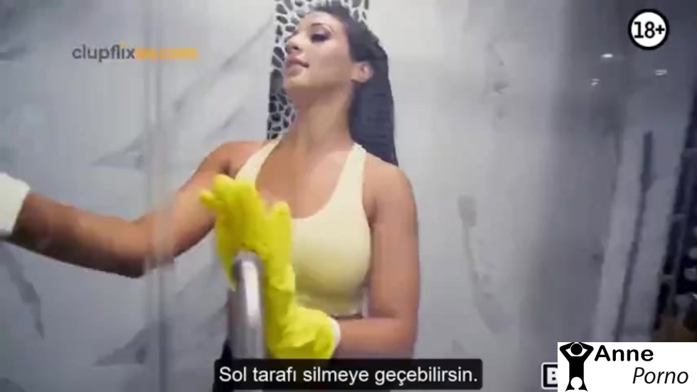 Genç Ateşli Temizlikçi Götten Veriyor