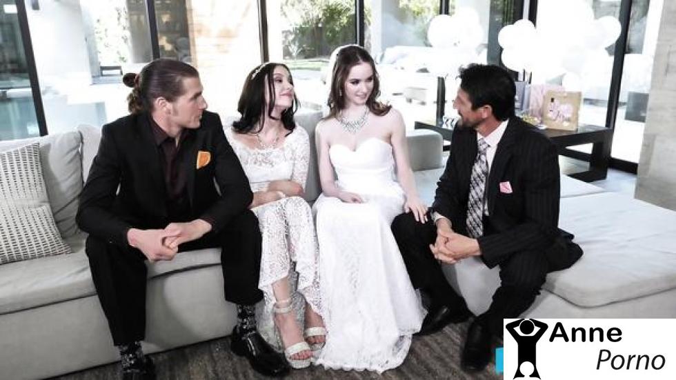 Evlendikleri İki Kardeşi Dönüşümlü Sikiyorlar