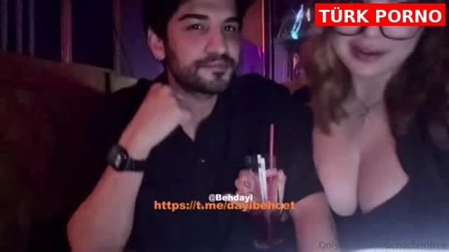 Acnoctem ve Ayça Çağan Kulüpte Amı Götü Dağıttıktan Sonra Evde Grup Seks Yapıyorlar