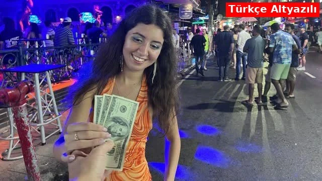 Taksim Meydanda Tanıştığı Hatunu Para Karşılığı Otel Odasında Beceren Züppe