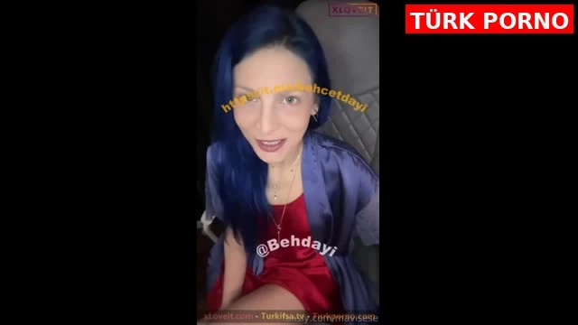 Mavi Sese Yeni Aldığı Oyuncağını Amına Sokarak Zorlu Mücadele Veriyor